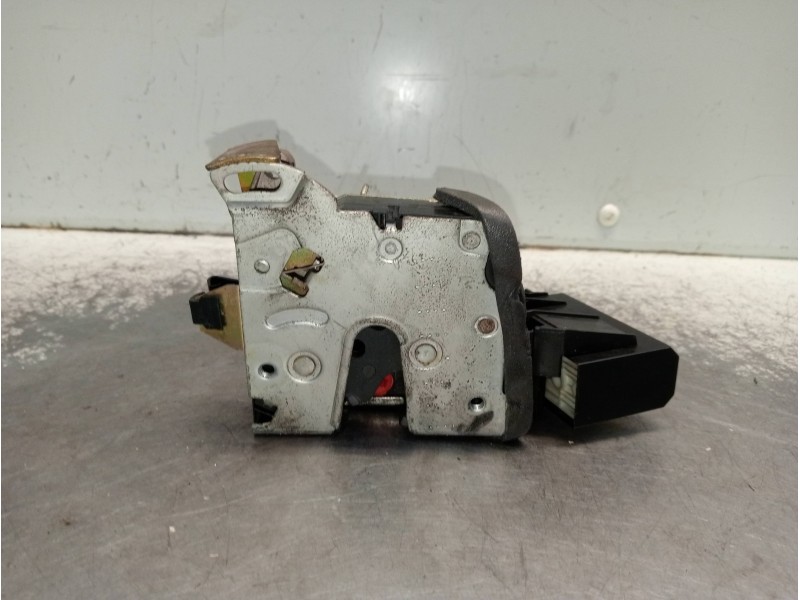 Recambio de motor cierre centralizado trasero izquierdo para bmw serie 7 (e38) 740il automático referencia OEM IAM   