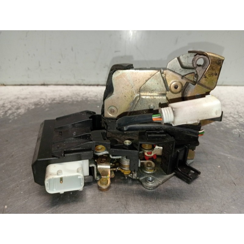 Recambio de motor cierre centralizado trasero izquierdo para bmw serie 7 (e38) 740il automático referencia OEM IAM   