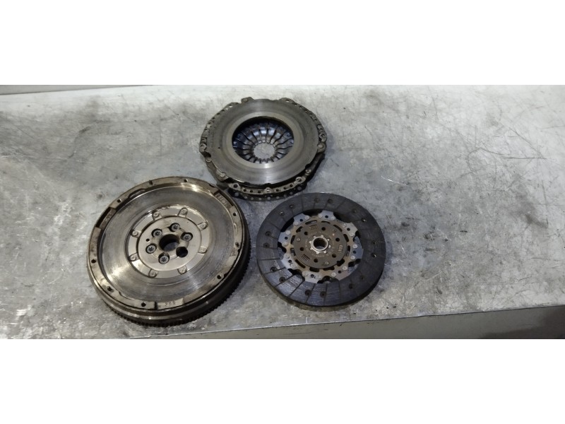 Recambio de kit embrague para peugeot 3008 allure referencia OEM IAM   