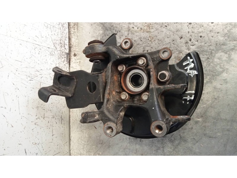 Recambio de mangueta trasera izquierda para lexus nx 300h 4wd referencia OEM IAM   