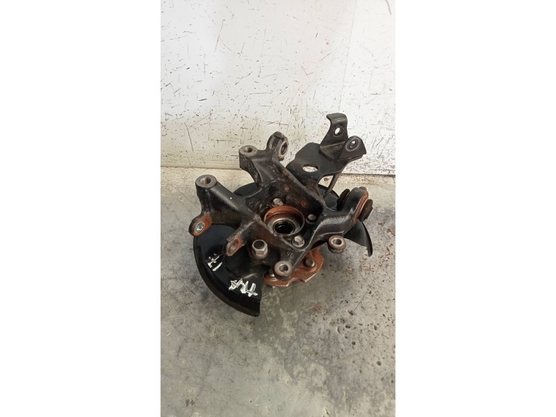 Recambio de mangueta trasera izquierda para lexus nx 300h 4wd referencia OEM IAM   