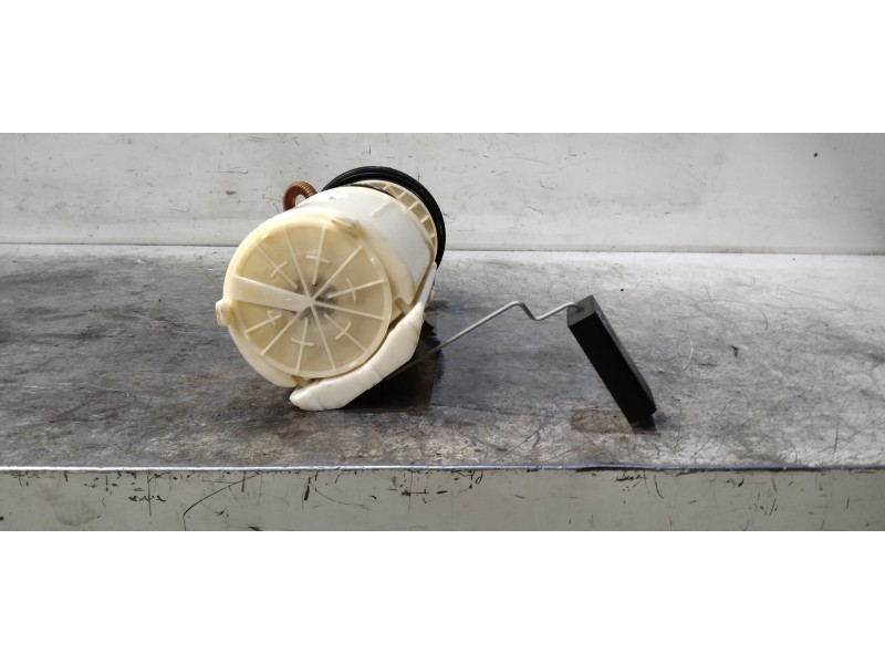 Recambio de bomba combustible para volkswagen passat berlina (3b3) referencia OEM IAM 228233002009 3B0919051C 