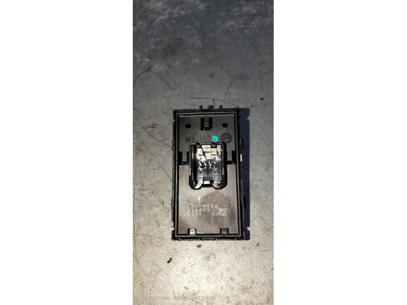 Recambio de mando elevalunas trasero izquierdo para opel zafira (c) referencia OEM IAM 13408452  