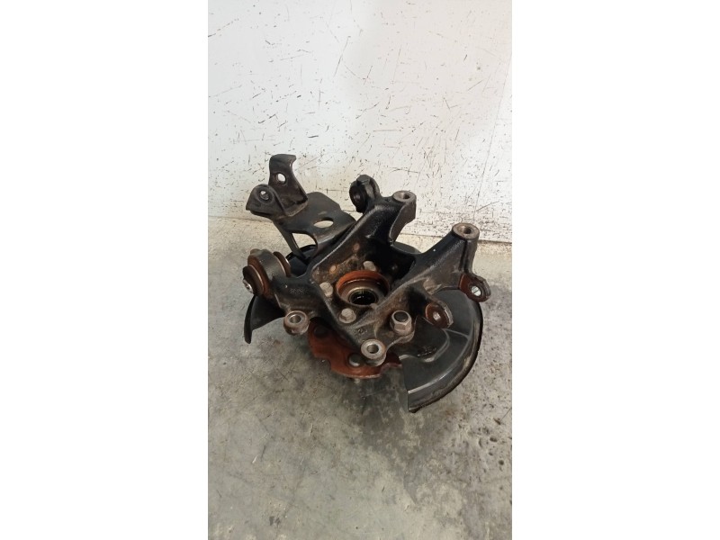 Recambio de mangueta trasera derecha para lexus nx 300h 4wd referencia OEM IAM   