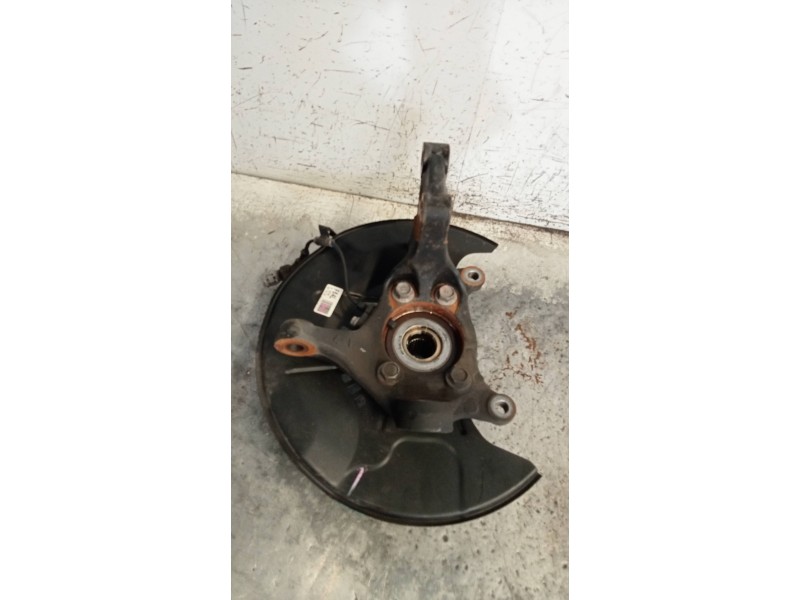 Recambio de mangueta delantera izquierda para lexus nx 300h 4wd referencia OEM IAM   