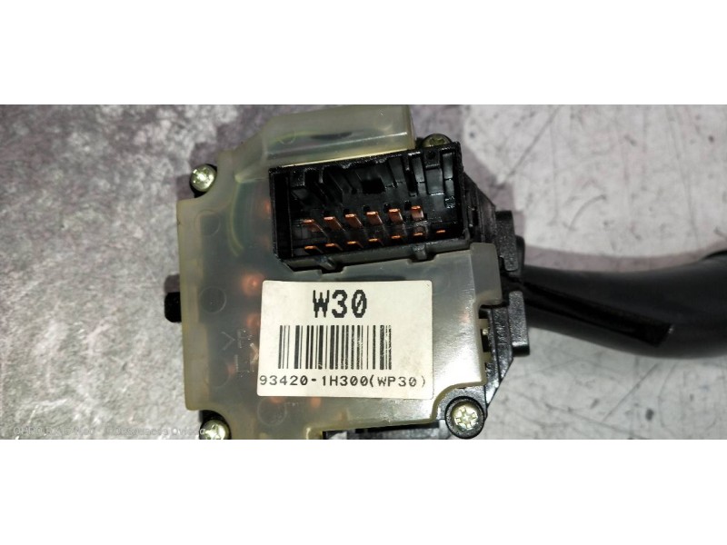 Recambio de mando limpia para kia cee´d 1.6 cat referencia OEM IAM 934201H300  