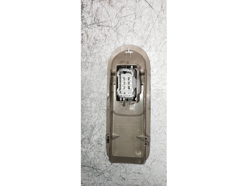 Recambio de mando elevalunas delantero derecho para renault scenic ii authentique referencia OEM IAM   