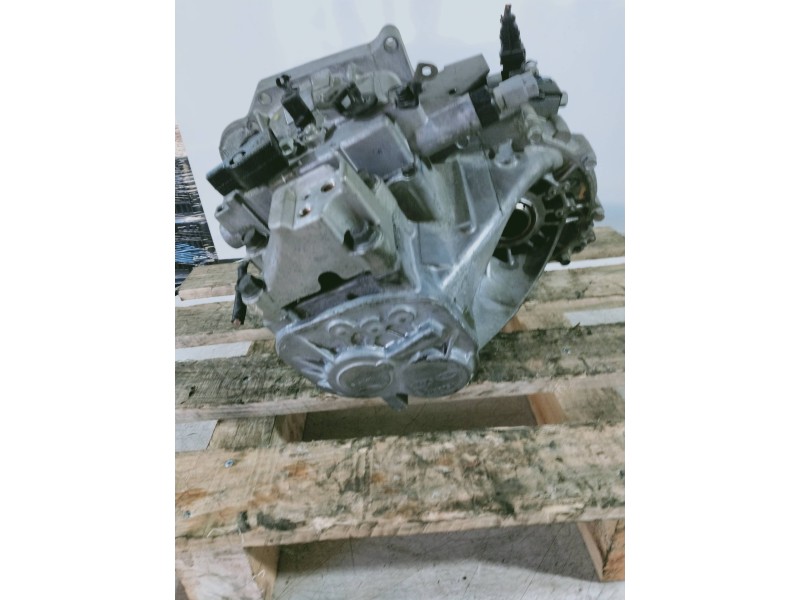 Recambio de caja cambios para kia cee´d 1.6 cat referencia OEM IAM R71773 103838 5V