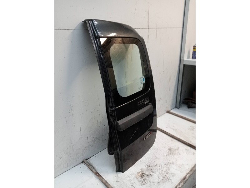 Recambio de puerta trasera derecha para dacia logan laureate referencia OEM IAM   