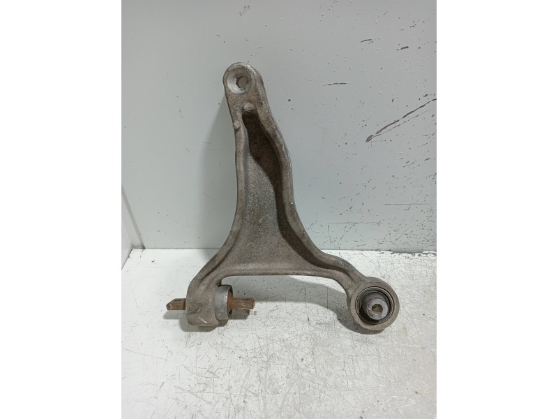 Recambio de brazo suspension inferior delantero izquierdo para volvo v70 familiar 2.4 d referencia OEM IAM   