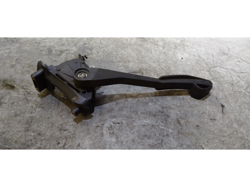 Recambio de potenciometro pedal para volvo v70 familiar 2.4 d referencia OEM IAM 30666660 6PV00853700 