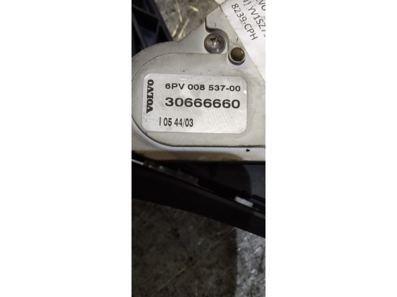 Recambio de potenciometro pedal para volvo v70 familiar 2.4 d referencia OEM IAM 30666660 6PV00853700 