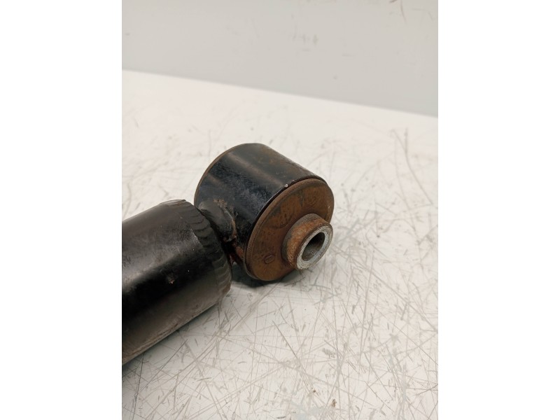 Recambio de amortiguador trasero izquierdo para hyundai getz (tb) 1.1 básico referencia OEM IAM   