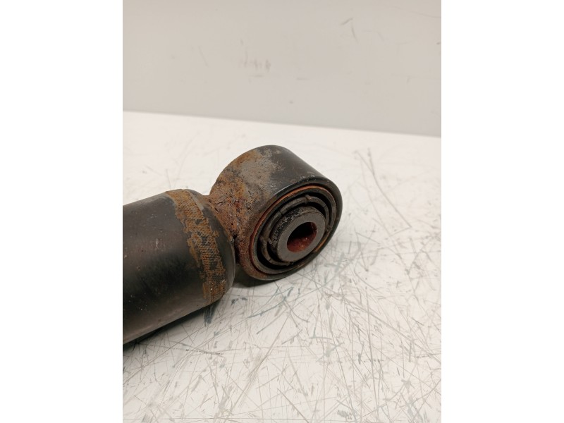 Recambio de amortiguador trasero izquierdo para volkswagen passat variant (3c5) advance referencia OEM IAM 3C0512011CT 3C0513049