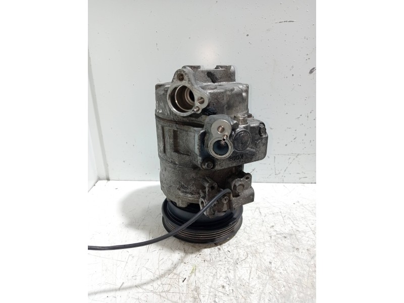 Recambio de compresor aire acondicionado para volkswagen passat berlina (3b3) highline referencia OEM IAM 4472208183 8D0260808 