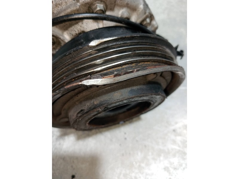 Recambio de compresor aire acondicionado para volkswagen passat berlina (3b3) referencia OEM IAM 4472208182 8D0260808 