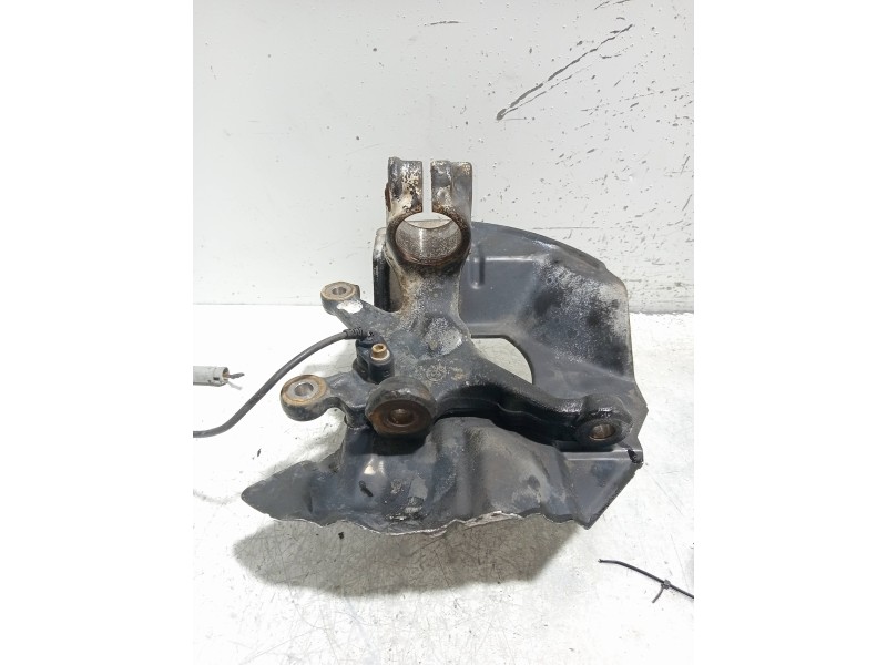 Recambio de mangueta delantera izquierda para bmw serie 3 berlina (e46) 320i referencia OEM IAM   