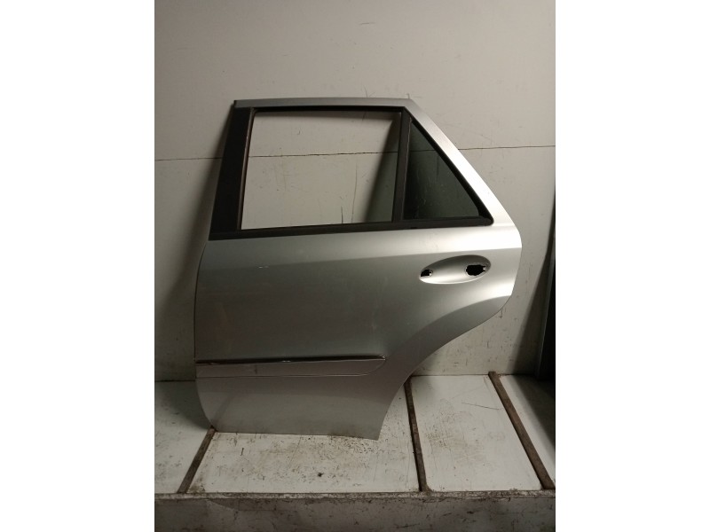 Recambio de puerta trasera izquierda para mercedes clase m (w164) 320 / 350 cdi (164.122) referencia OEM IAM   