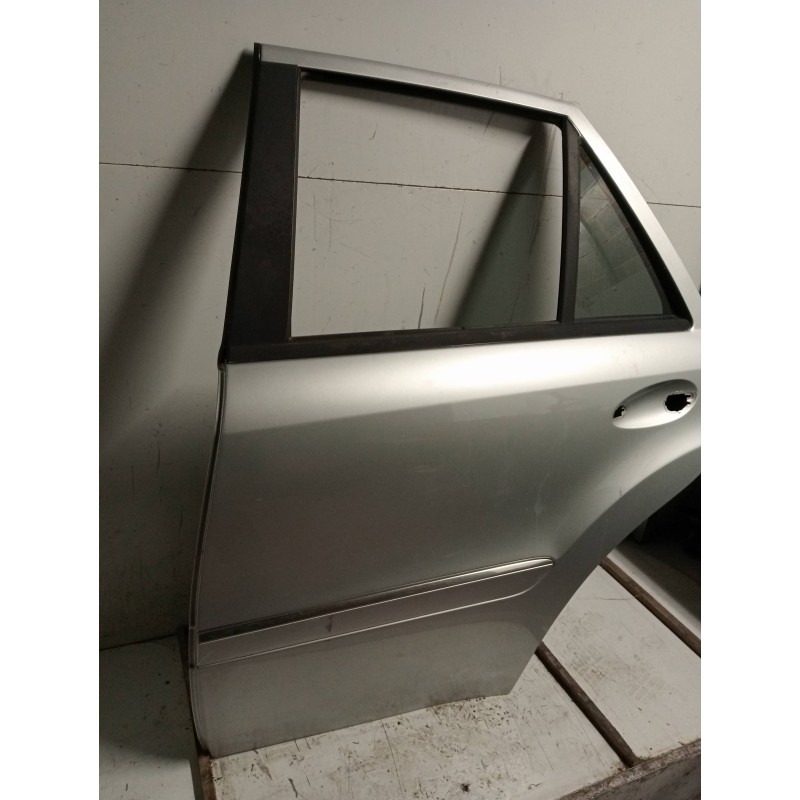 Recambio de puerta trasera izquierda para mercedes clase m (w164) 320 / 350 cdi (164.122) referencia OEM IAM   