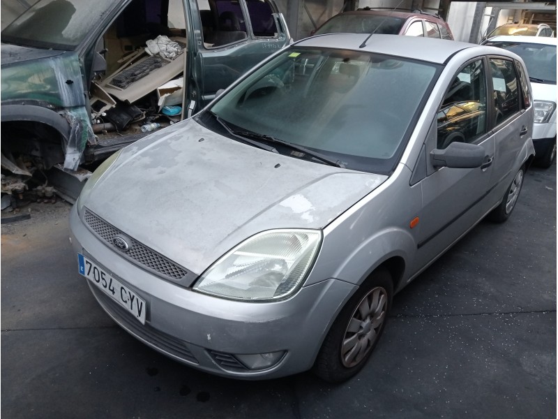 ford fiesta (cbk) del año 2004