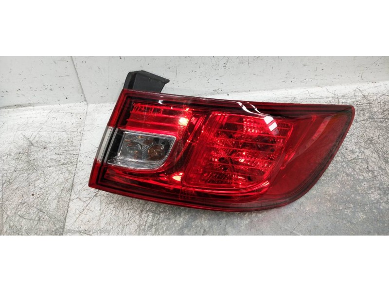 Recambio de piloto trasero derecho para renault clio v 1.5 blue dci diesel fap referencia OEM IAM 265509846R  