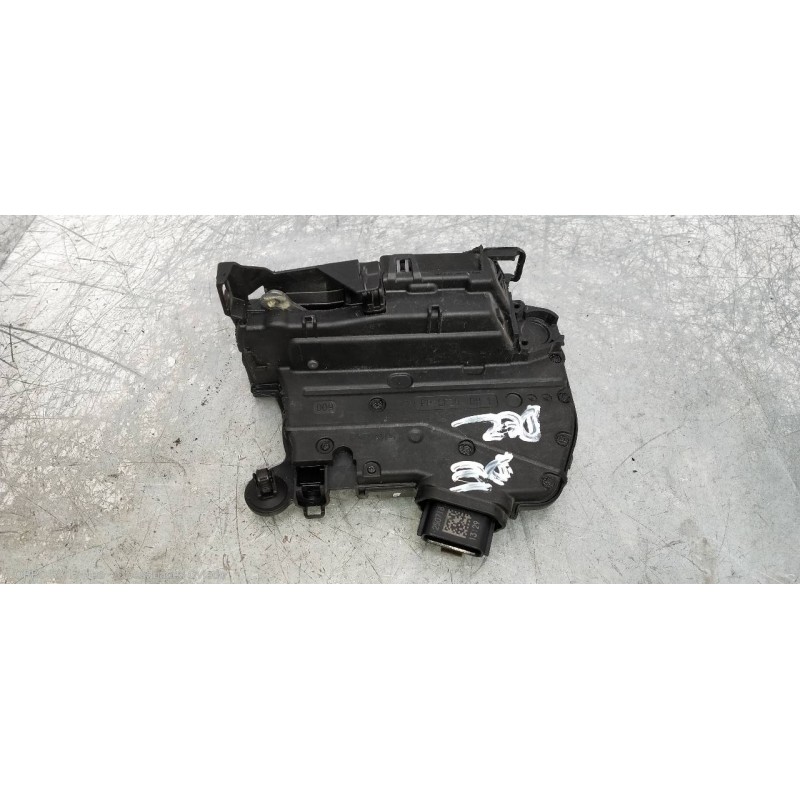 Recambio de motor cierre centralizado delantero derecho para renault clio v 1.5 blue dci diesel fap referencia OEM IAM 805024563