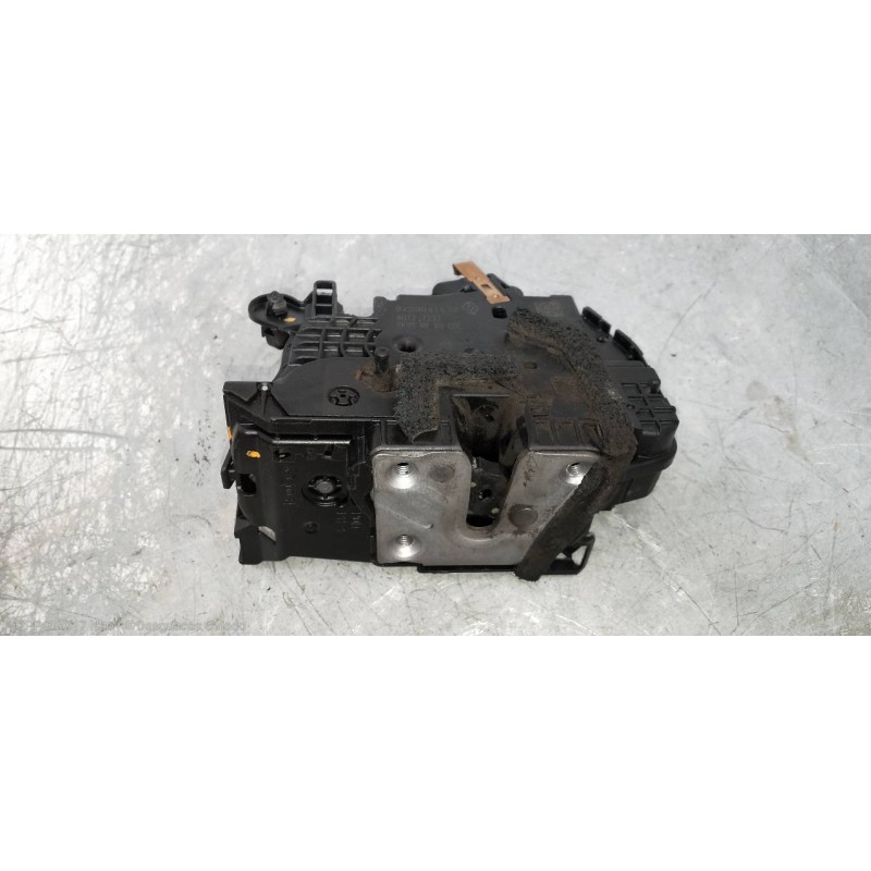 Recambio de motor cierre centralizado trasero derecho para renault clio v 1.5 blue dci diesel fap referencia OEM IAM 825004167R 