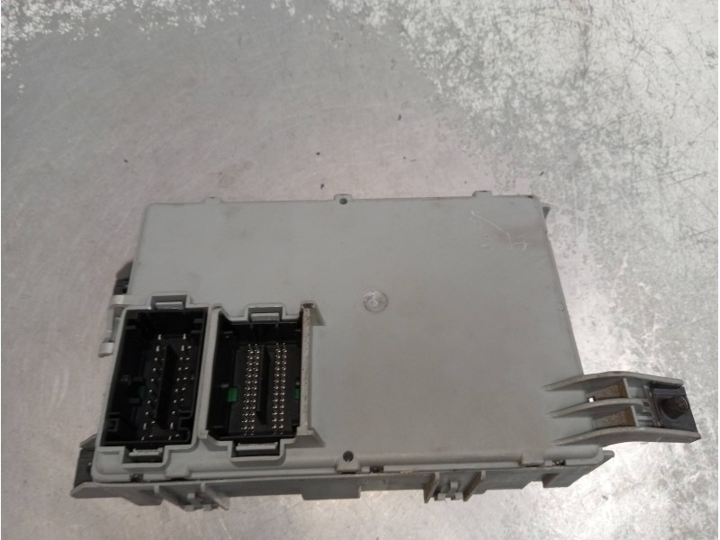 Recambio de caja reles / fusibles para fiat doblo active referencia OEM IAM 00518855300  