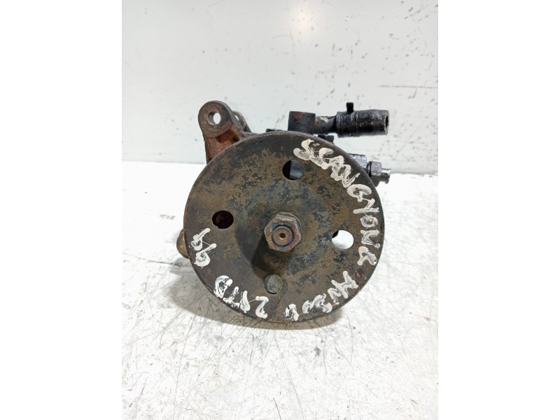 Recambio de bomba direccion para ssangyong musso 2.9 tdi lux referencia OEM IAM 6614603480  