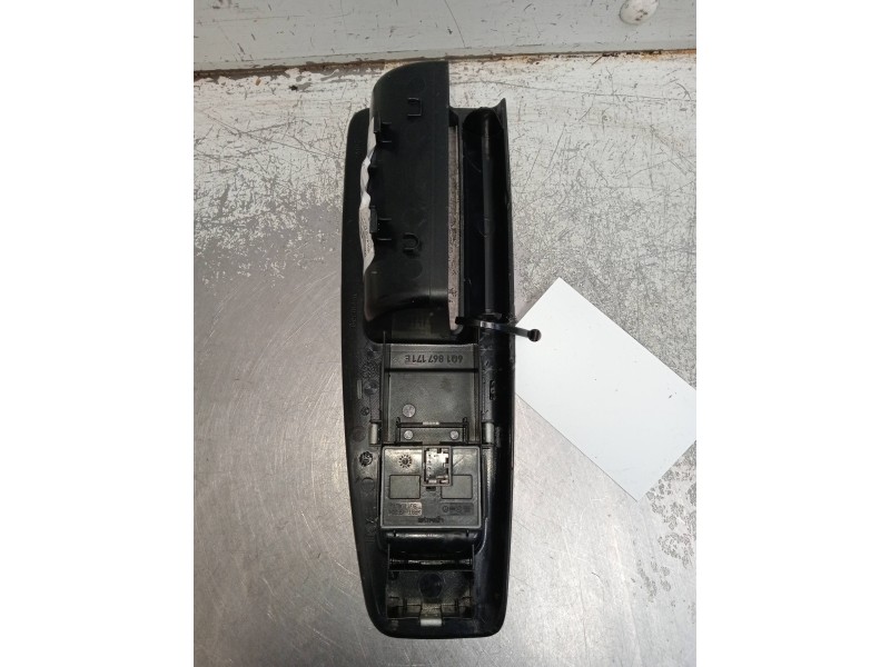 Recambio de maneta elevalunas delantera izquierda para volkswagen polo (9n3) advance referencia OEM IAM   