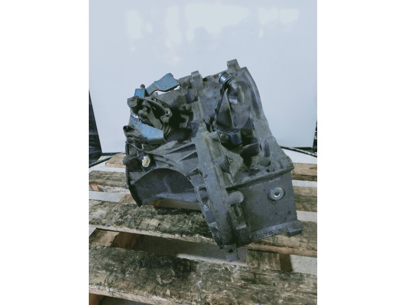 Recambio de caja cambios para opel zafira a blue line referencia OEM IAM F23  5V