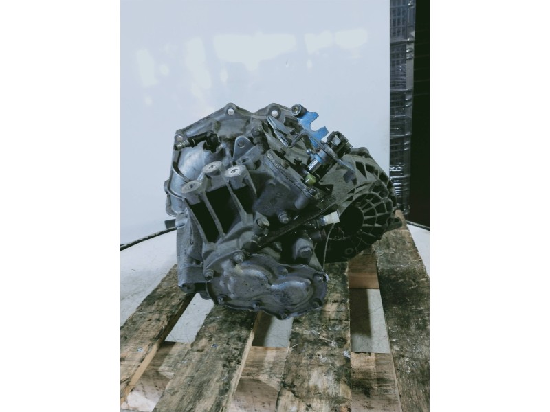 Recambio de caja cambios para opel zafira a blue line referencia OEM IAM F23  5V