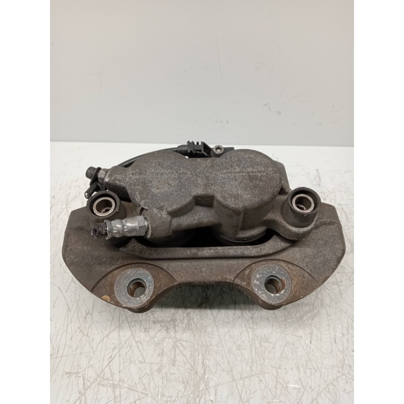 Recambio de pinza freno delantera derecha para mercedes clase m (w164) 320 / 350 cdi (164.122) referencia OEM IAM   