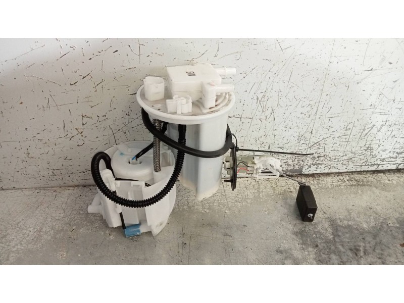 Recambio de bomba combustible para lexus nx 300h 4wd referencia OEM IAM 7770442080  