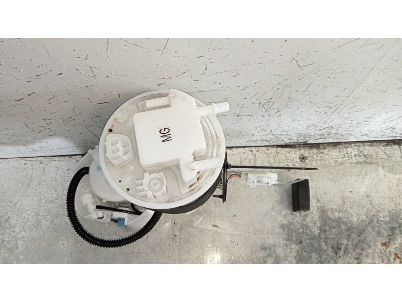 Recambio de bomba combustible para lexus nx 300h 4wd referencia OEM IAM 7770442080  