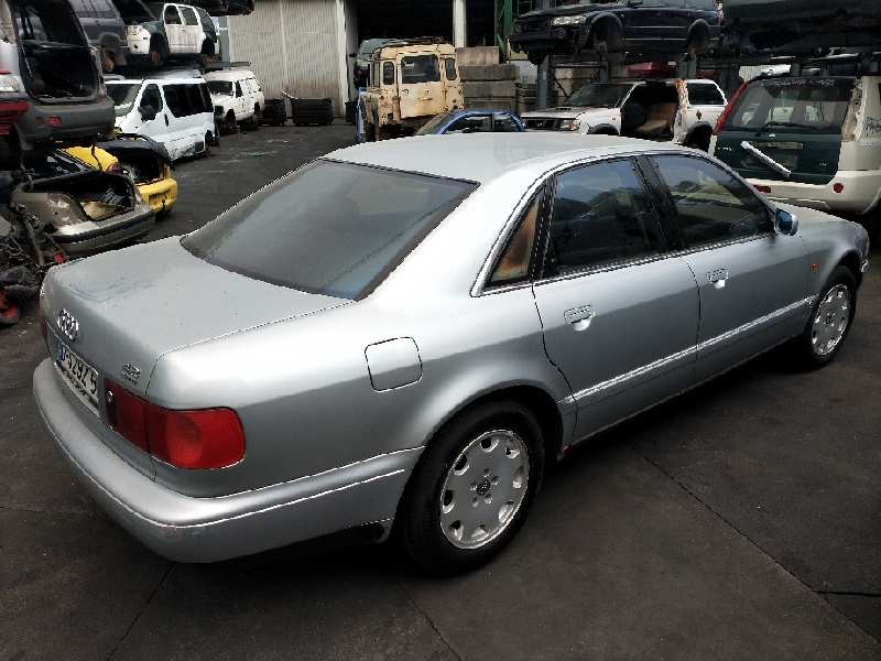 audi a8 (d2) del año 1995