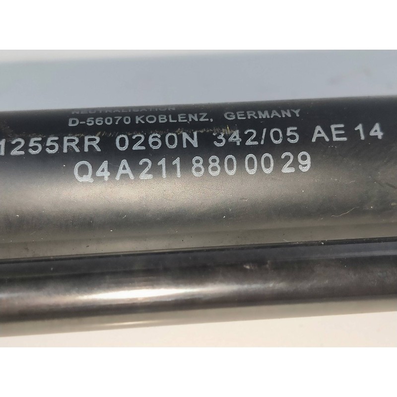 Recambio de amortiguadores capo para mercedes clase cls (w219) 3.0 cdi cat referencia OEM IAM 2118800029  