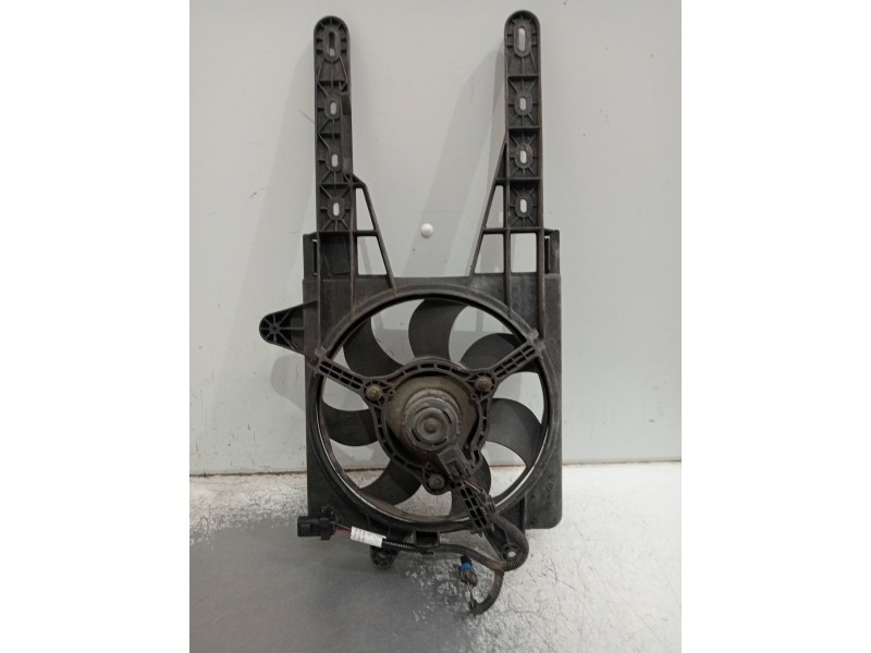 Recambio de electroventilador para fiat punto berlina (176) 1.2 cat referencia OEM IAM   