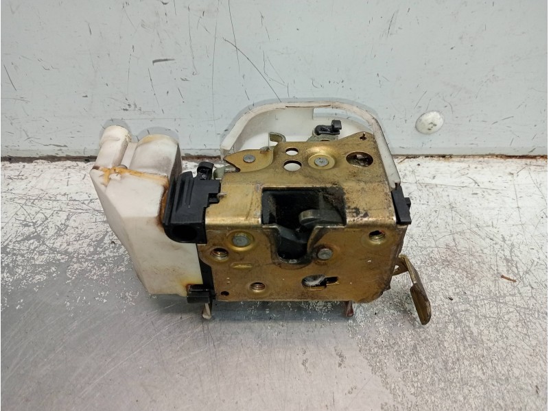 Recambio de motor cierre centralizado delantero derecho para fiat punto berlina (176) 1.2 cat referencia OEM IAM   