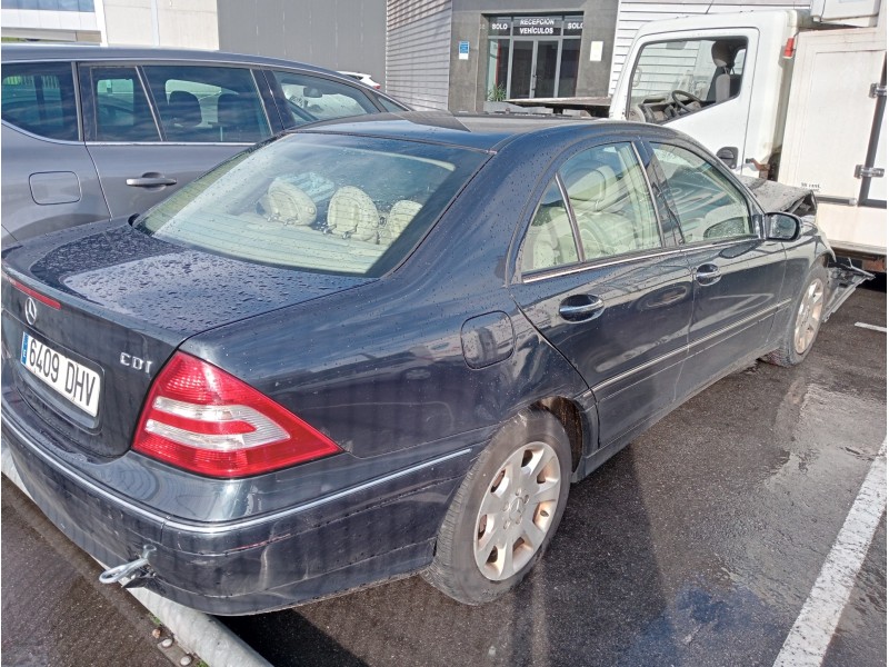 mercedes clase c (w203) berlina del año 2005
