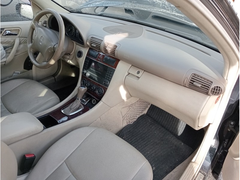 mercedes clase c (w203) berlina del año 2005