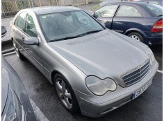mercedes clase c (w203) berlina del año 2003