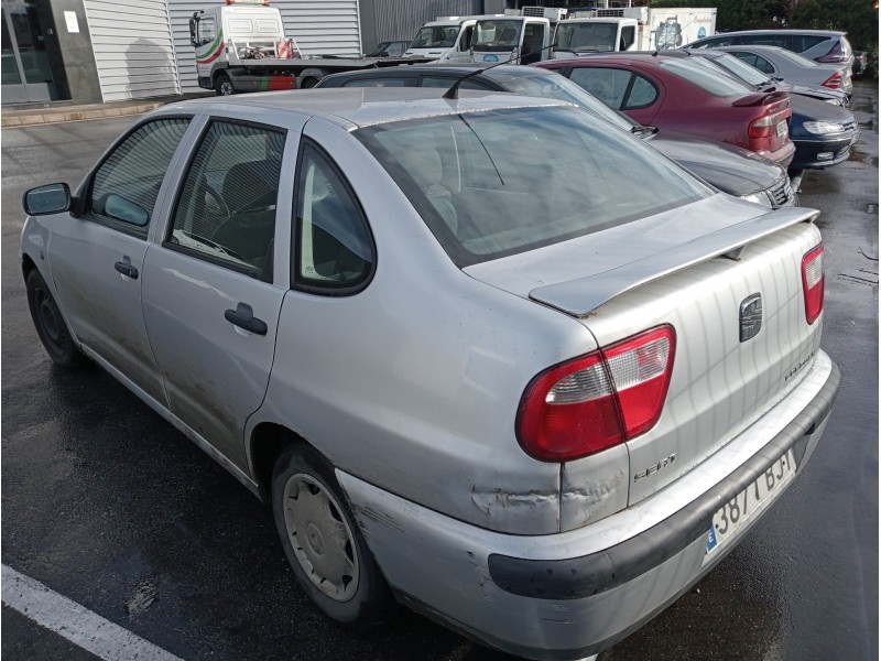 seat cordoba berlina (6k2) del año 2001