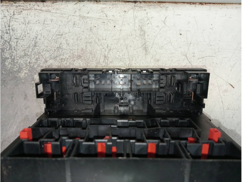 Recambio de caja reles / fusibles para seat altea xl (5p5) family referencia OEM IAM 6C0937049AJ 28107526 