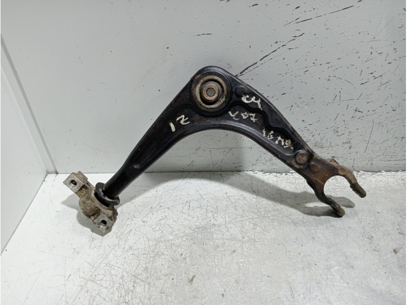 Recambio de brazo suspension inferior delantero izquierdo para peugeot 407 sr confort referencia OEM IAM   