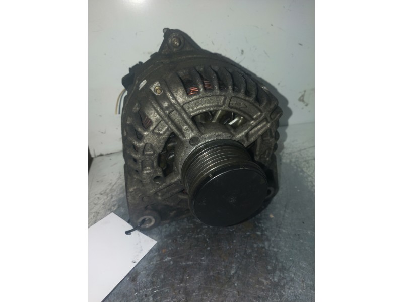 Recambio de alternador para renault modus confort dynamique referencia OEM IAM 0124425029  