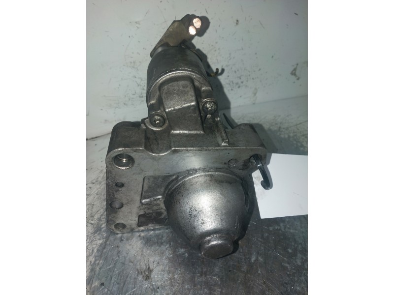 Recambio de motor arranque para peugeot 407 sr confort referencia OEM IAM M000T22471  