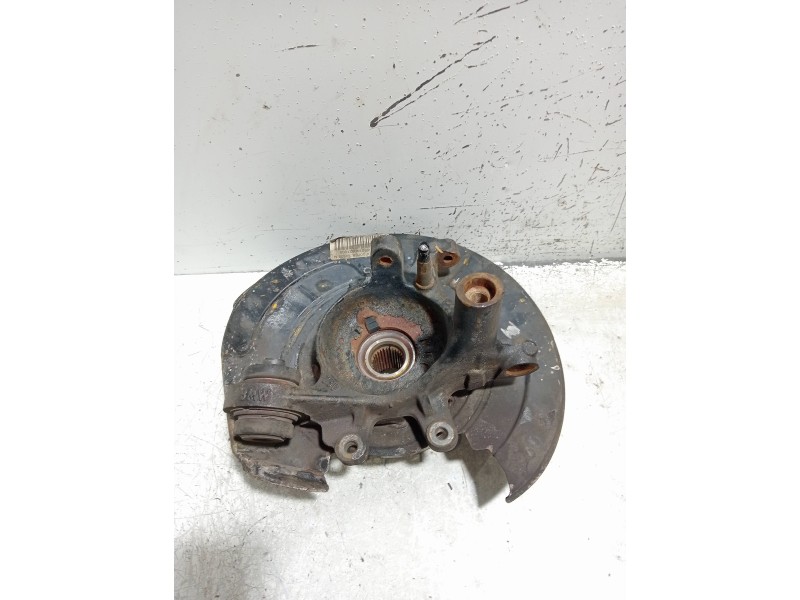 Recambio de mangueta trasera derecha para bmw serie 7 (e38) 740il automático referencia OEM IAM   