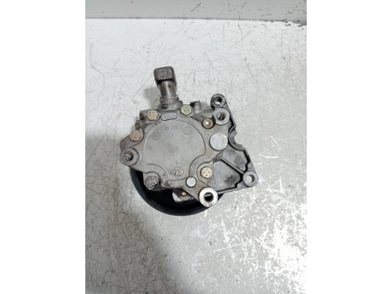 Recambio de bomba direccion para mercedes clase c (w203) berlina 320 (203.064) referencia OEM IAM   