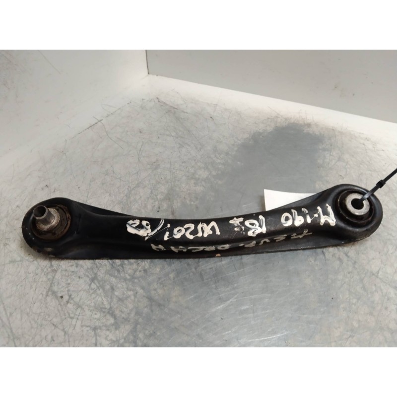 Recambio de brazo suspension inferior trasero derecho para mercedes clase c (w201) berlina 1.8 e 190 (201.018) referencia OEM IA